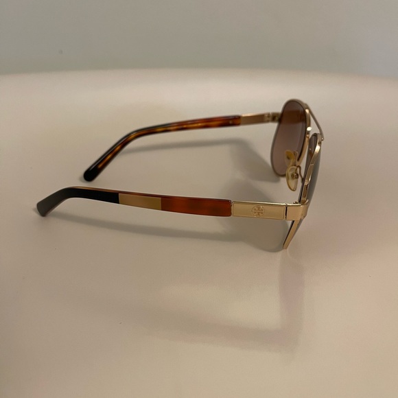 Tory Burch sunglasses - Picture 3 of 6